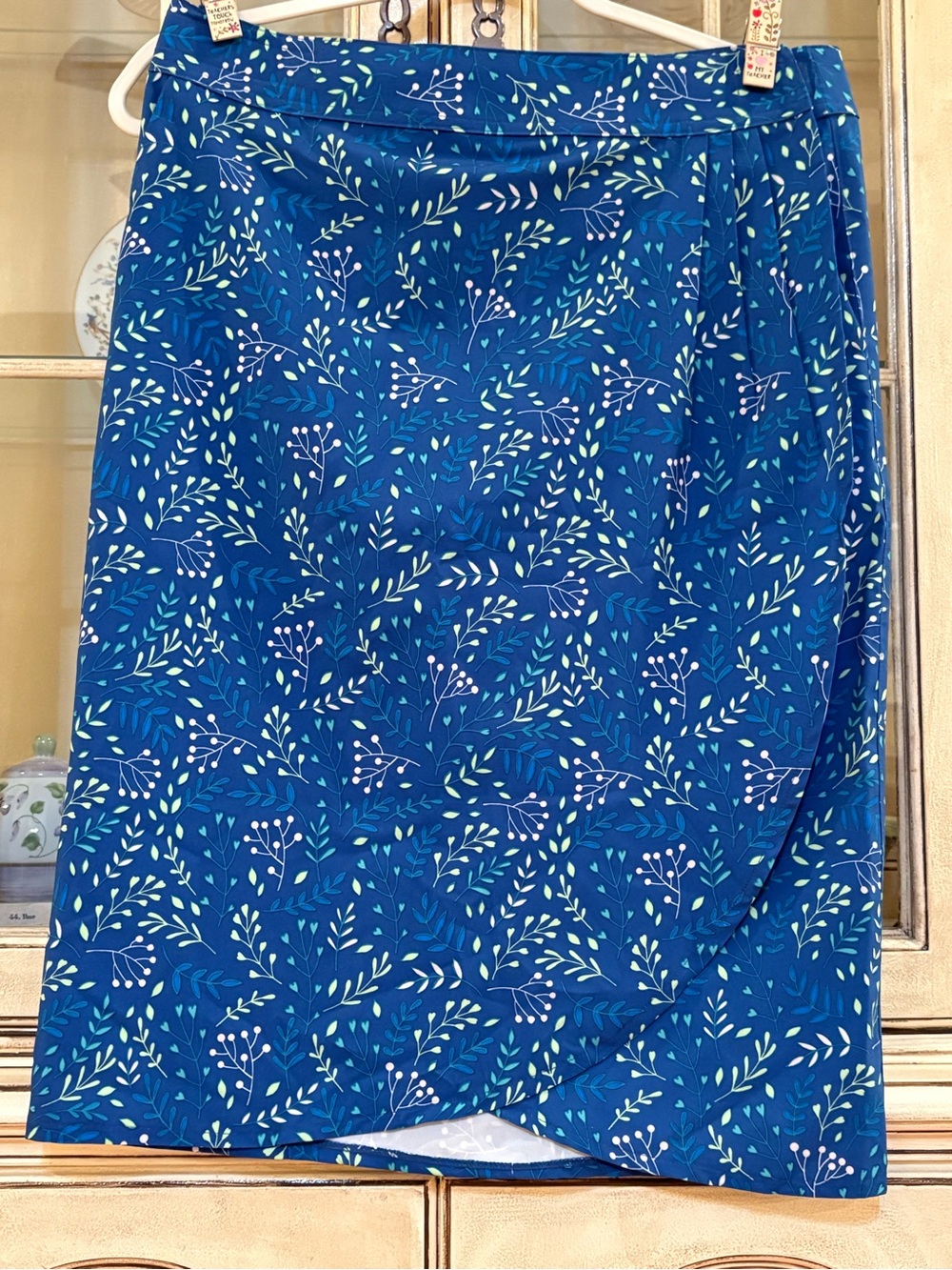 NWT Ripskirt Hawaii Blue Floral Velcro Wrap Skirt